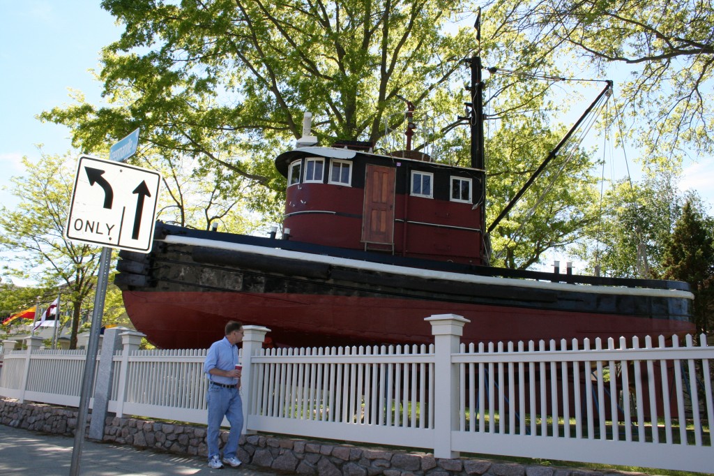 This tug is right by the road at Mystic Seaport.